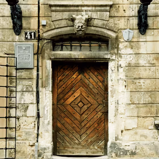 entrance to number 41 rynok square lviv